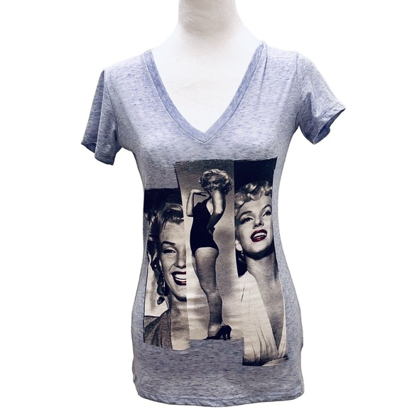 Marilyn Monroe Blue V-Neck T-Shirt Size S - Picture 1 of 5
